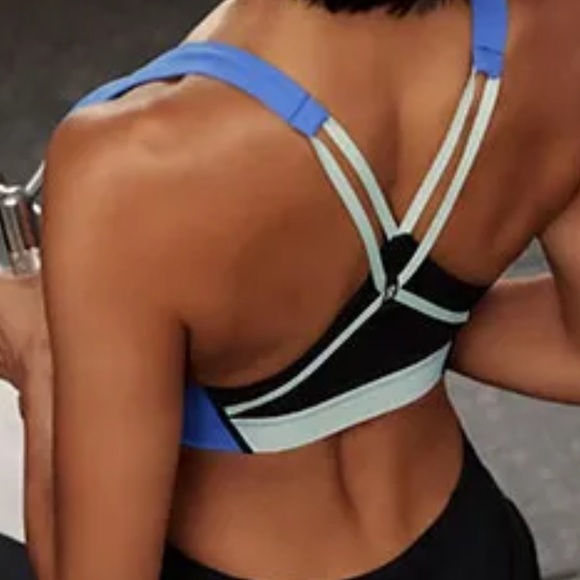 On Active Bra Performance Sports Bra size small - Picture 6 of 16